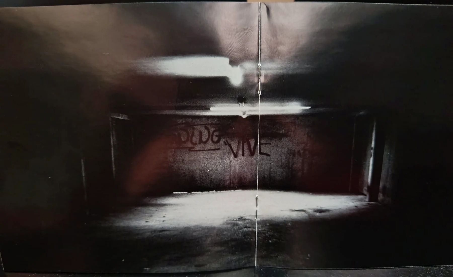Interior artwork from the 1995 La Haine – Musiques inspirées du film CD booklet